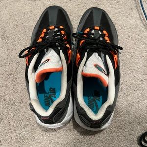 Men’s Nike Air Maxes 95 aquamarine and black